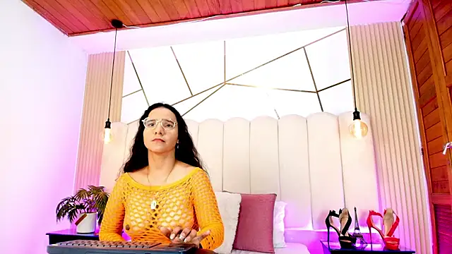 Sol Midelton online show from 9, 3, 2026