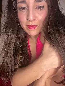 Snapshot of Latinaelisa chatting on 7, 8, 2026 Latinaelisa online show from 7, 8, 2026