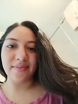 Snapshot of Victoria_Lusty chatting on 5, 4, 2026 Victoria Lusty online show from 5, 4, 2026