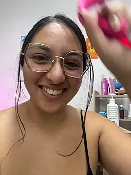 Snapshot of Victoria_Lusty chatting on 14, 4, 2026 Victoria Lusty online show from 14, 4, 2026