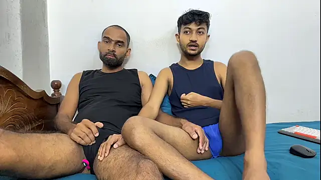 Snapshot of DesiDaddyandSon chatting on 6, 8, 2026 DesiDaddyandSon online show from 6, 8, 2026