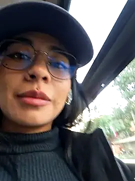 Zafira glow online show from 8, 4, 2026