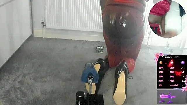 Snapshot of Fatale_Femboy chatting on 30, 7, 2026 Fatale Femboy online show from 30, 7, 2026