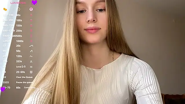 Snapshot of Viktoria_Vibes chatting on 18, 4, 2026 Viktoria Vibes online show from 18, 4, 2026