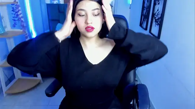 bloom winxx online show from 18, 2, 2026