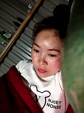 Yiyoongg online show from 14, 2, 2026