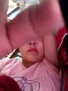 Yiyoongg online show from 28, 2, 2026