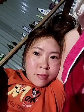 Yiyoongg online show from 31, 3, 2026