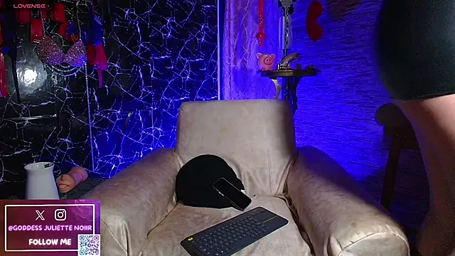 Snapshot of GoddessJulietteNoiir chatting on 24, 5, 2026 GoddessJulietteNoiir online show from 24, 5, 2026