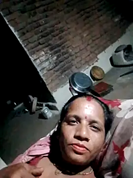 Snapshot of Anitarakkoli chatting on 31, 5, 2026 Anitarakkoli online show from 31, 5, 2026