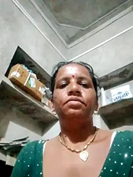 Snapshot of Anitarakkoli chatting on 8, 7, 2026 Anitarakkoli online show from 8, 7, 2026