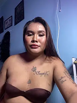 Snapshot of hollynicole chatting on 17, 6, 2026 hollynicole online show from 17, 6, 2026
