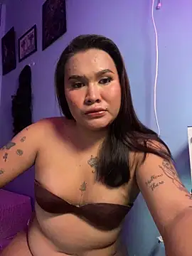 Snapshot of hollynicole chatting on 18, 6, 2026 hollynicole online show from 18, 6, 2026