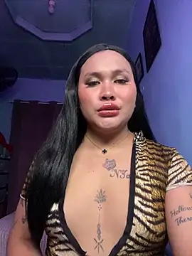 Snapshot of hollynicole chatting on 22, 6, 2026 hollynicole online show from 22, 6, 2026