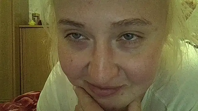 Snapshot of CurvyWild_Lady30 chatting on 4, 5, 2026 CurvyWild Lady30 online show from 4, 5, 2026