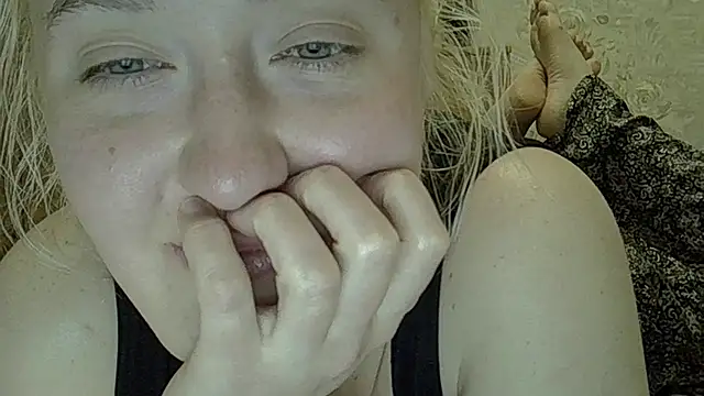 Snapshot of CurvyWild_Lady30 chatting on 5, 5, 2026 CurvyWild Lady30 online show from 5, 5, 2026