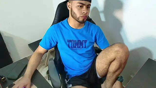 Snapshot of Xanderstone00 chatting on 16, 2, 2026 Xanderstone00 online show from 16, 2, 2026