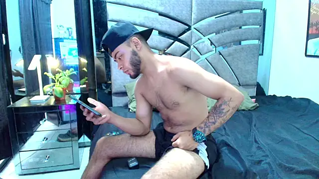 Snapshot of Xanderstone00 chatting on 25, 5, 2026 Xanderstone00 online show from 25, 5, 2026
