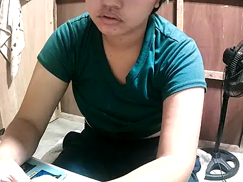 Snapshot of Cloudette_17 chatting on 14, 2, 2026 Cloudette 17 online show from 14, 2, 2026