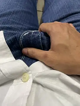 hassuniii online show from 8, 2, 2026