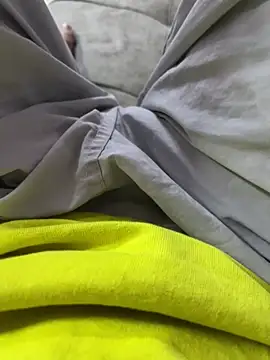 hassuniii online show from 10, 2, 2026