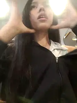 Snapshot of jadelaurent chatting on 28, 2, 2026 jadelaurent online show from 28, 2, 2026