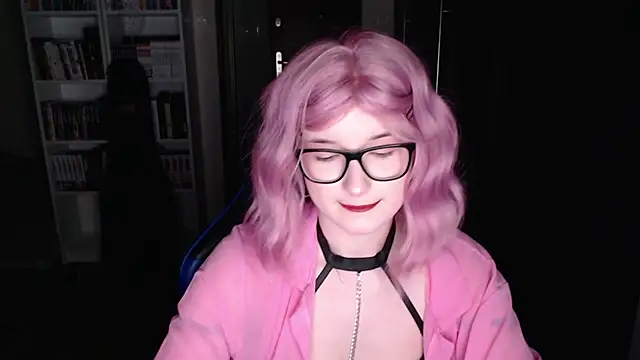 LunaXcherry online show from 6, 3, 2026