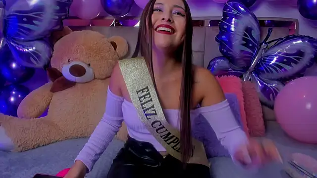 Snapshot of JuliettaArlet chatting on 10, 6, 2026 JuliettaArlet online show from 10, 6, 2026