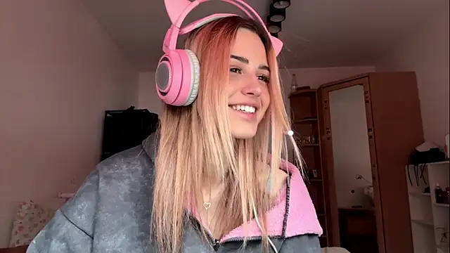 Snapshot of Evva_mayy chatting on 10, 2, 2026 Evva mayy online show from 10, 2, 2026