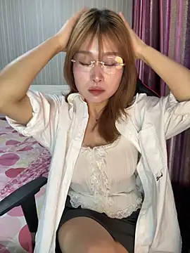 Snapshot of A-cola chatting on 23, 4, 2026 A-cola online show from 23, 4, 2026
