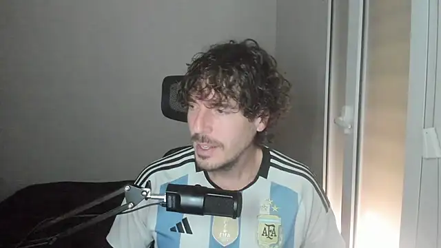 Snapshot of joaquin420_hot chatting on 19, 2, 2026 joaquin420 hot online show from 19, 2, 2026