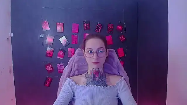 Esmi Winter online show from 9, 3, 2026