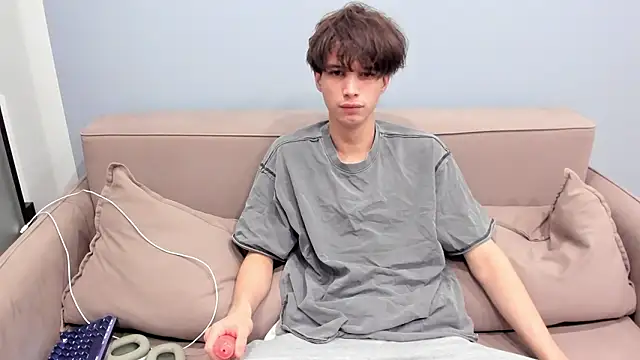 Ur NextDoor Boy online show from 18, 2, 2026