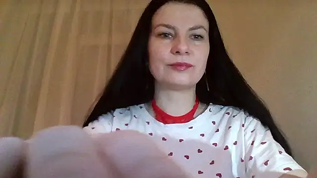 Clover Shine online show from 18, 2, 2026