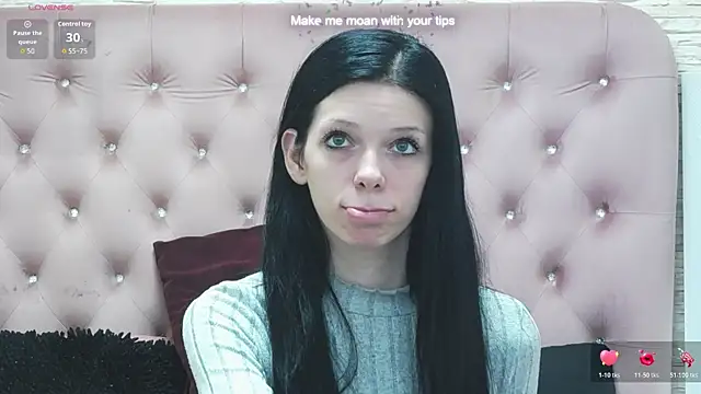 Snapshot of PeachyElla26 chatting on 3, 3, 2026 PeachyElla26 online show from 3, 3, 2026