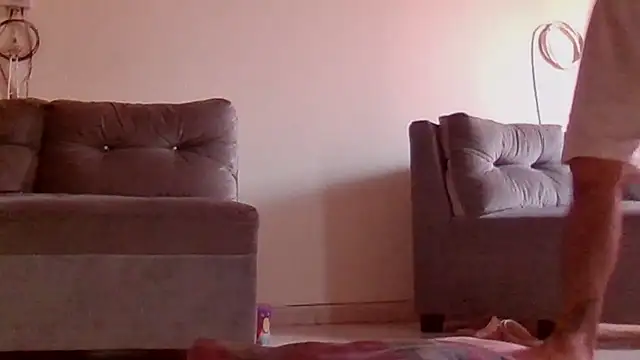 Max and anny online show from 12, 4, 2026