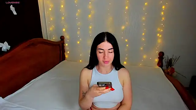 milanasky5 online show from 15, 4, 2026