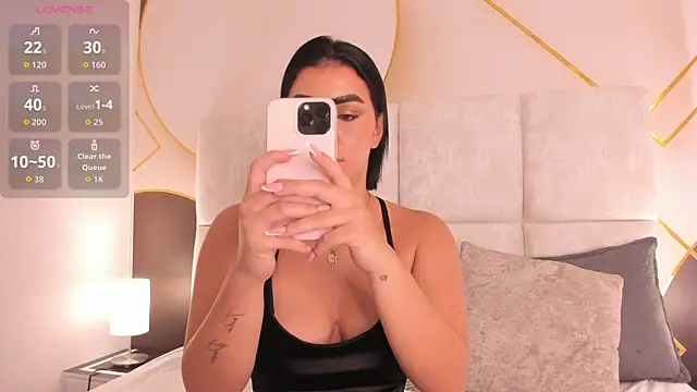 caroo giraldo   online show from 5, 4, 2026