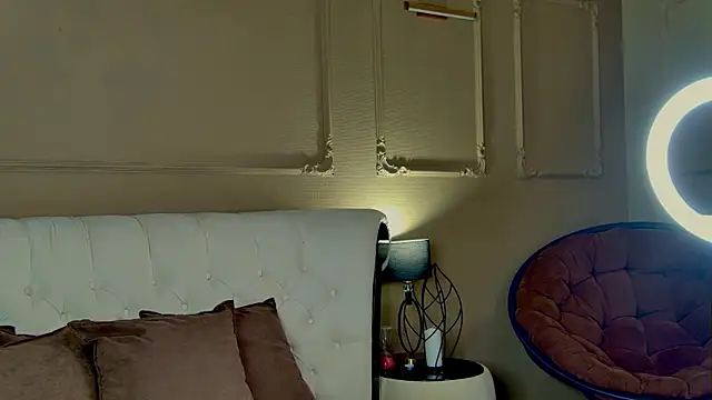 YourSweetArya online show from 13, 4, 2026