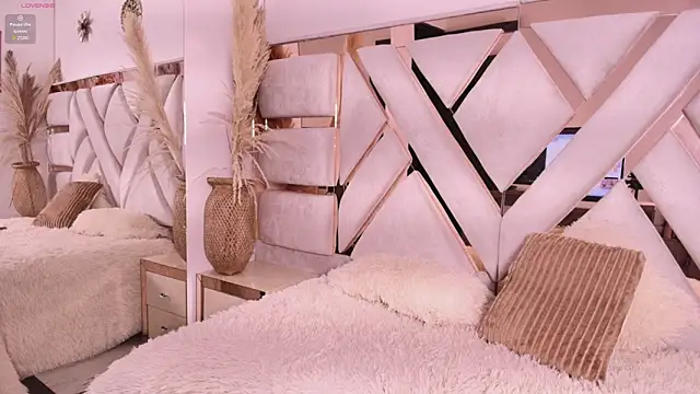 Evadne Stein online show from 11, 2, 2026