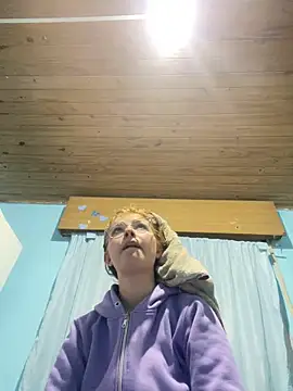 Snapshot of Luna33- chatting on 24, 5, 2026 Luna33- online show from 24, 5, 2026