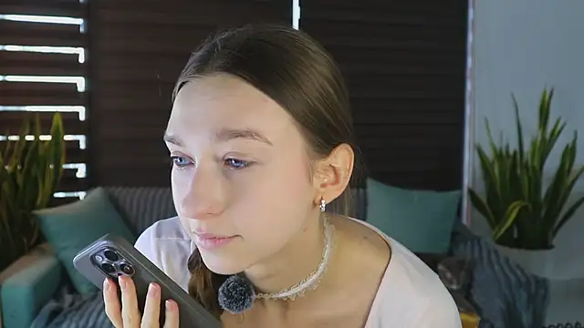 Snapshot of Your_Alisaa chatting on 17, 5, 2026 Your Alisaa online show from 17, 5, 2026