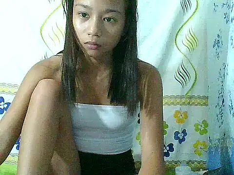 Snapshot of Asianpinay_Skinny1818 chatting on 28, 4, 2026 Asianpinay Skinny1818 online show from 28, 4, 2026