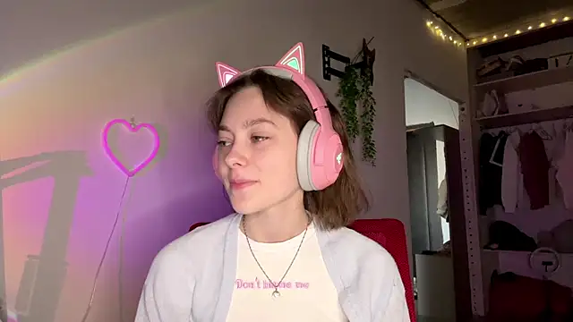 SlunkRear online show from 9, 4, 2026