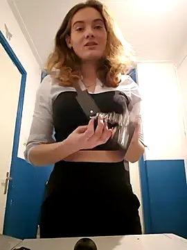 sweetsophie69 online show from 5, 3, 2026