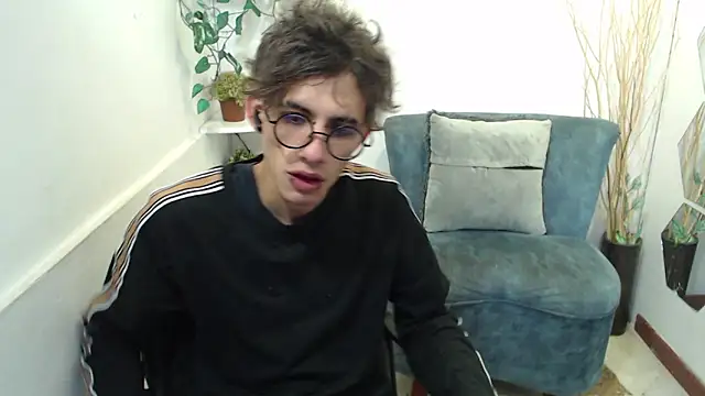 Snapshot of AaronBeer_ chatting on 2, 3, 2026 AaronBeer online show from 2, 3, 2026