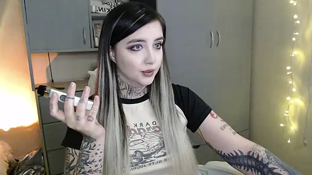 Snapshot of Rin_Tozier chatting on 25, 2, 2026 Rin Tozier online show from 25, 2, 2026