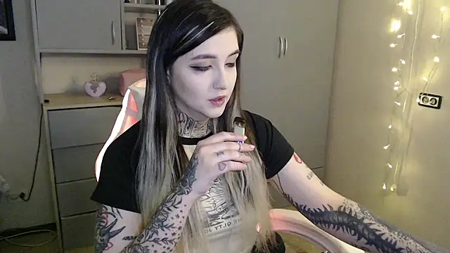 Rin Tozier online show from 21, 3, 2026