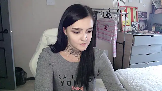 Snapshot of Rin_Tozier chatting on 16, 7, 2026 Rin Tozier online show from 16, 7, 2026