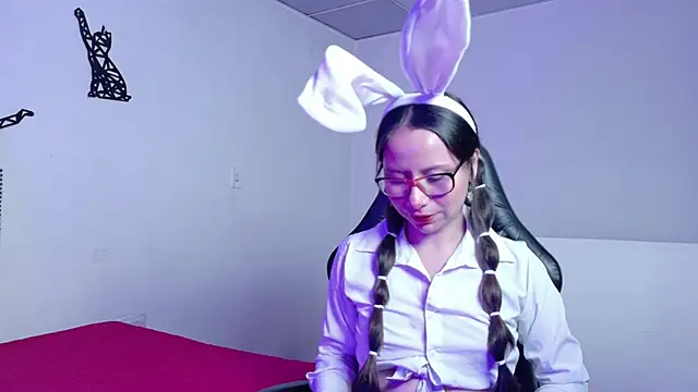 Snapshot of Mei_hells chatting on 7, 4, 2026 Mei hells online show from 7, 4, 2026